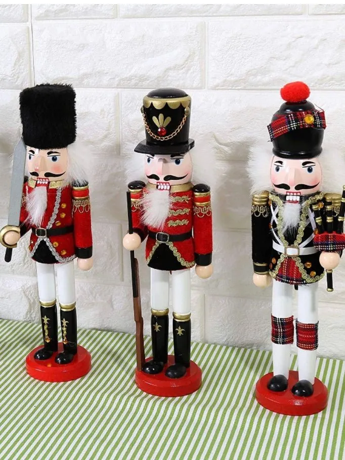 Black soldier nutcracker medium size