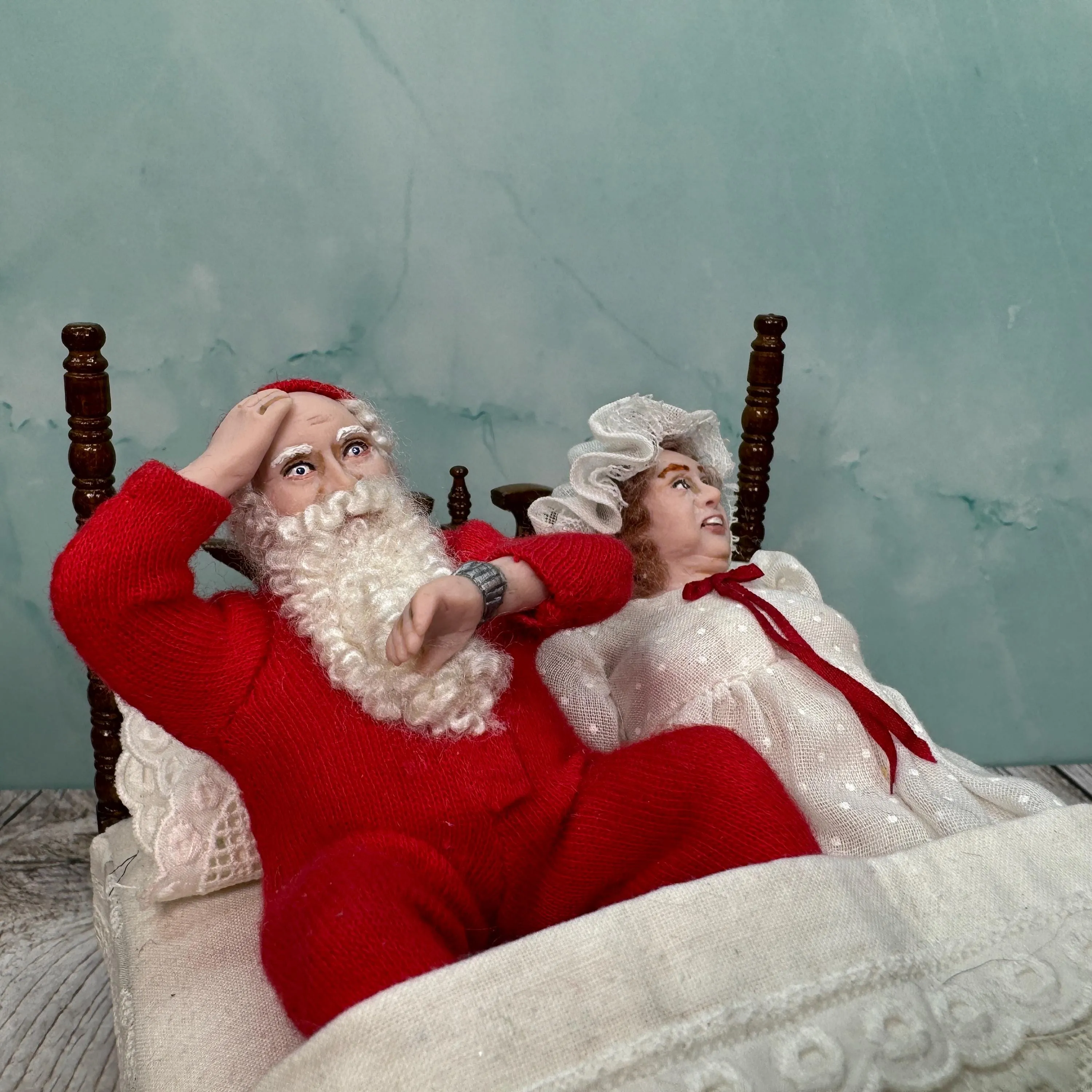 Dollhouse Miniature  ~ Artisan Twin Minis Handmade Hand Sculpted Santa & Mrs. Claus Dolls in Bed Christmas