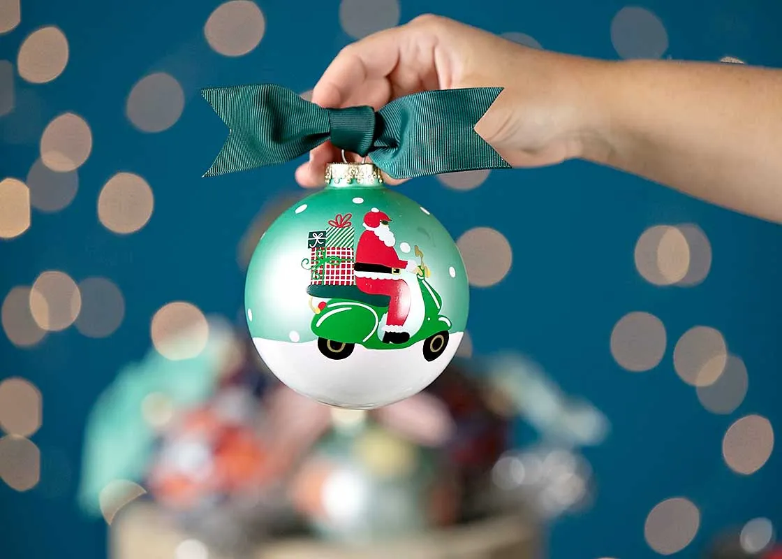 Here Comes Santa Claus Glass Ornament