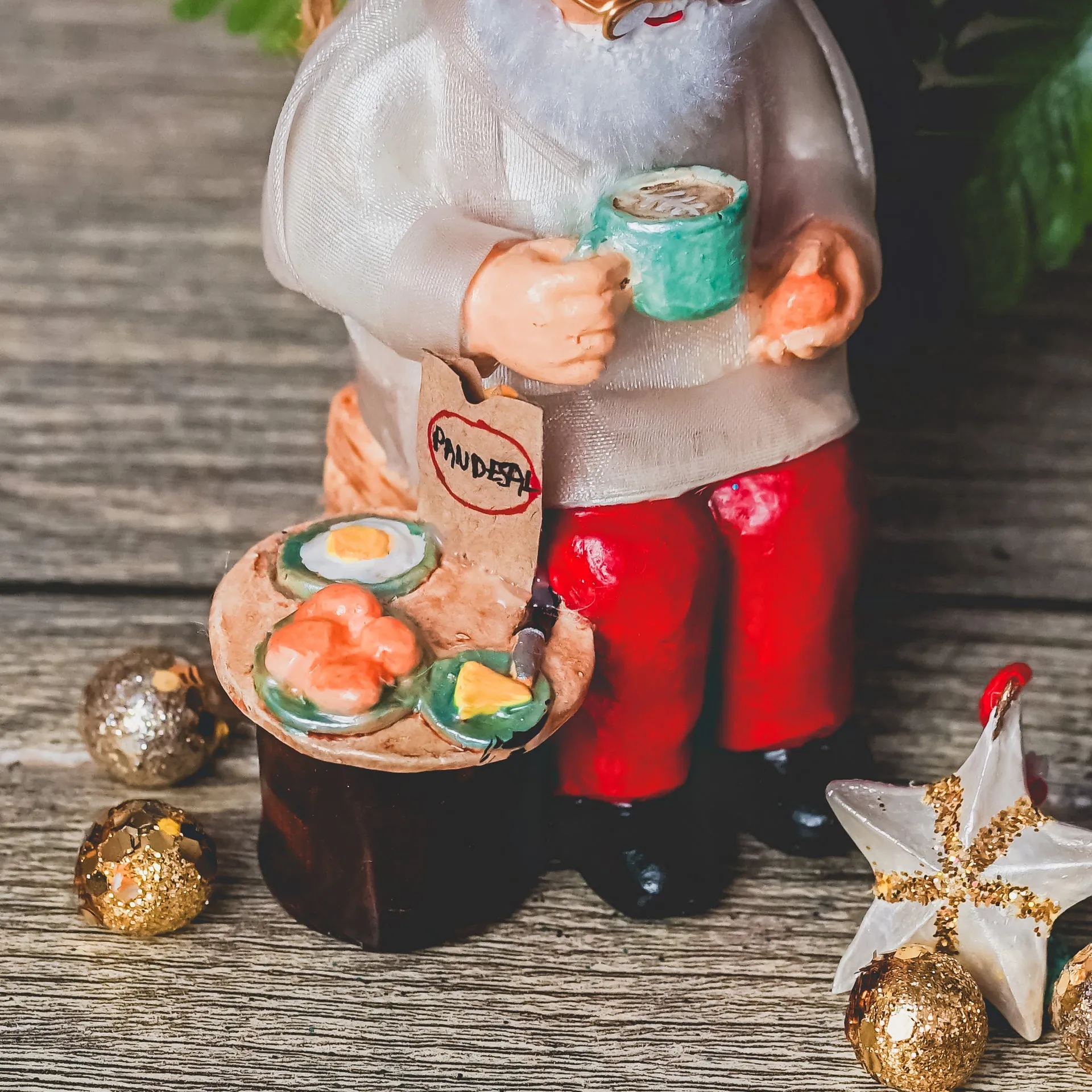 Mini Filipino Santa Claus - Kape't Pandesal