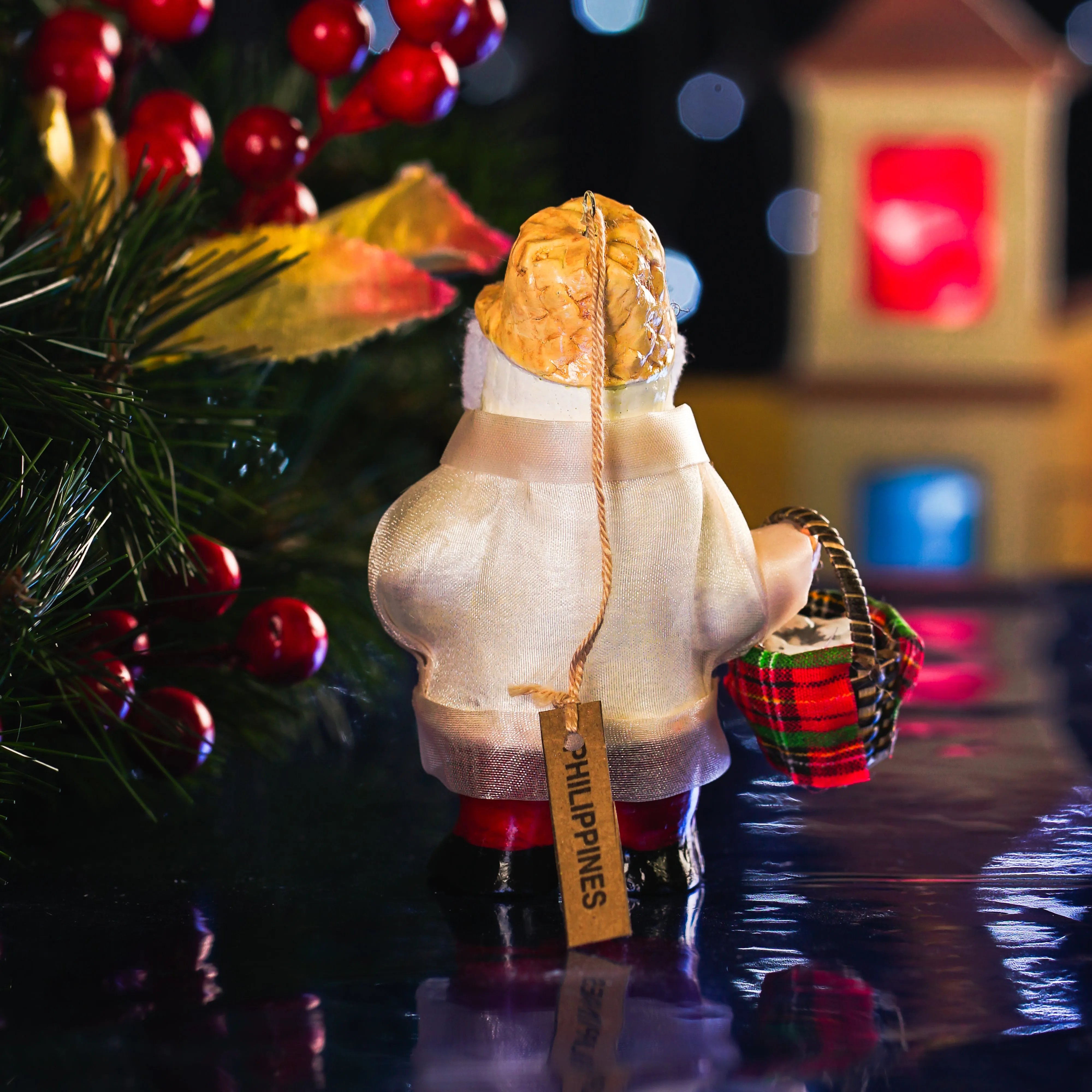 Mini Filipino Santa Claus - Magbabalot