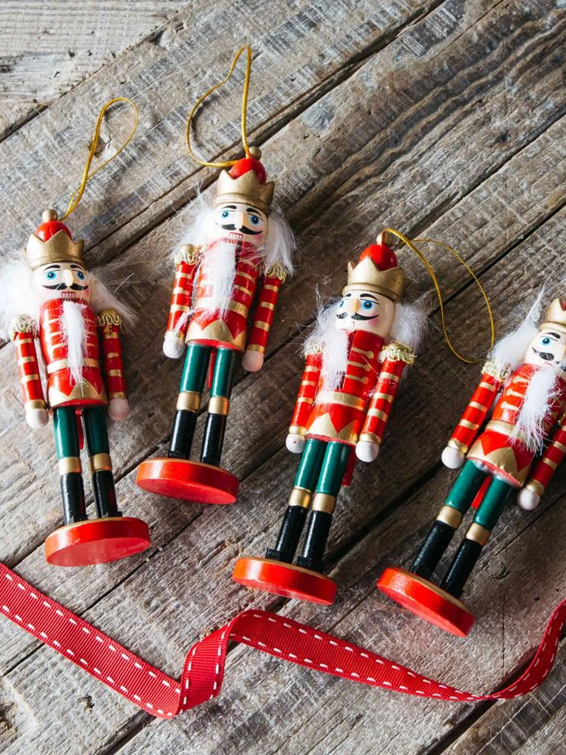 Nutcracker decorations (set of 4)